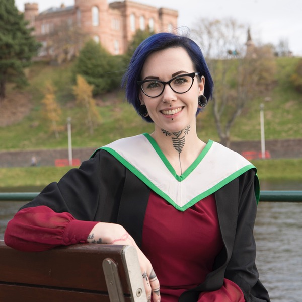Lauren Beaton | About | University of Stirling